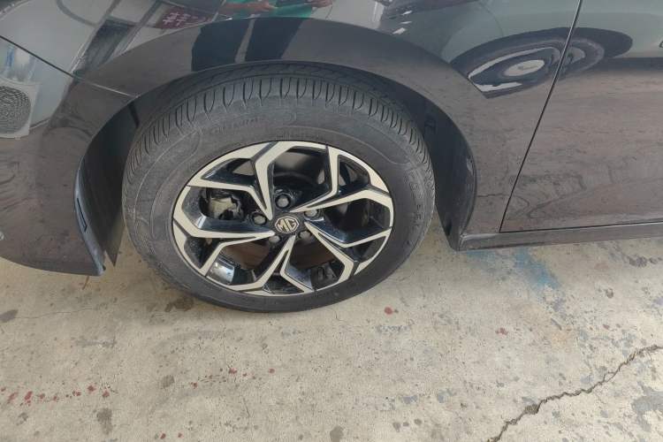 Used MG 5 2021 180 DVVT CVT Youth Luxury Edition Left Front Wheel Hub