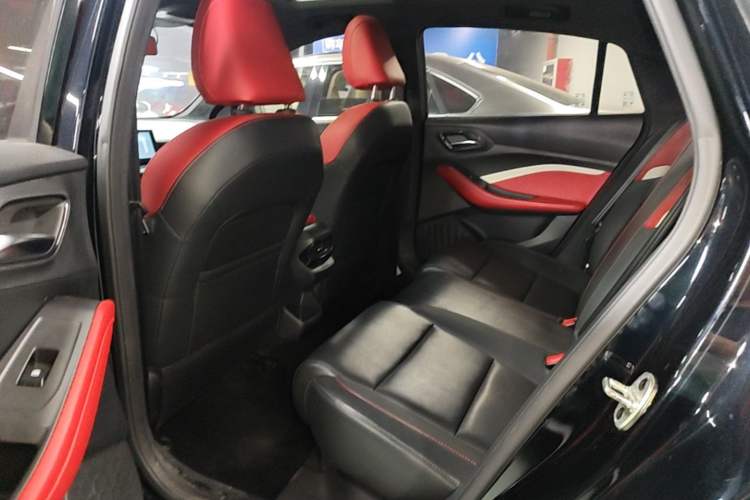 Used MG 5 2021 Revised 300TGI DCT Qingshè Luxurious Enjoyment Edition Left Rear Seat