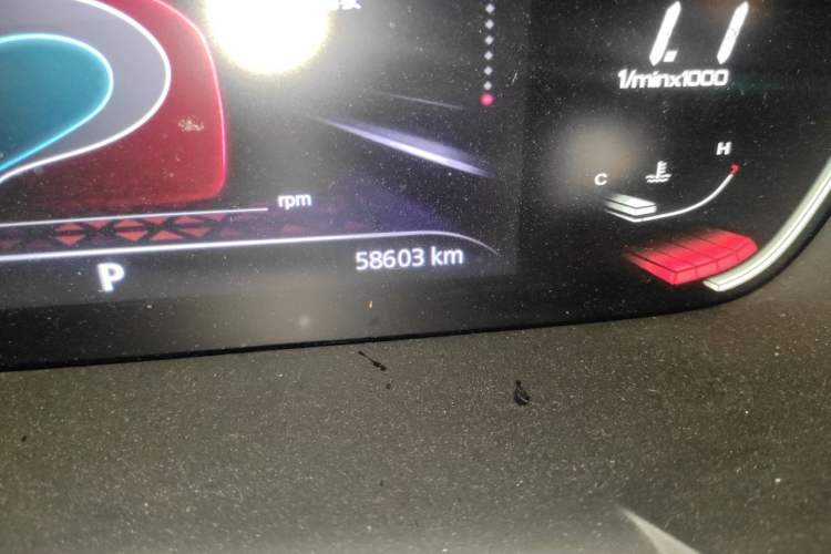 Used MG 5 2021 Revised 300TGI DCT Qingshè Luxurious Enjoyment Edition Odometer Close Up