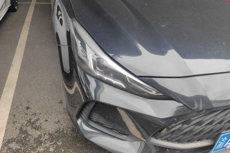 Used MG 5 2021 Revised 300TGI DCT Qingshè Luxurious Enjoyment Edition Right Front Headlight