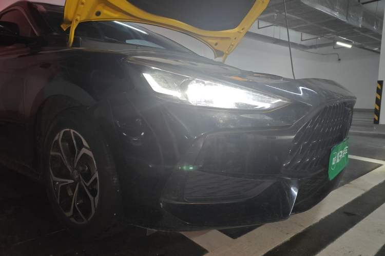 Used MG 5 2021 180 DVVT CVT Youth Luxury Edition Right Front Headlight