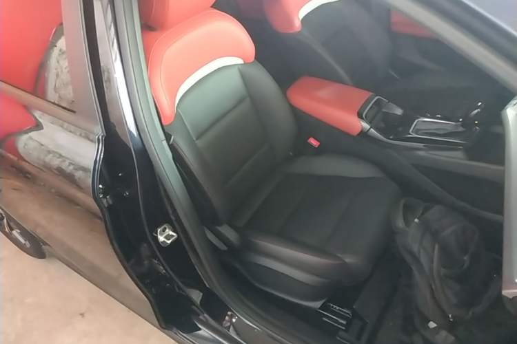 Used MG 5 2021 180 DVVT CVT Youth Luxury Edition Right Front Seat