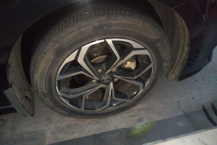 Used MG 5 2021 Revised Version 180 DVVT CVT Youth Luxury Edition Right Front Wheel Hub