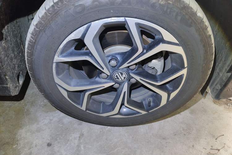 Used MG 5 2021 180 DVVT CVT Youth Luxury Edition Right Front Wheel Hub