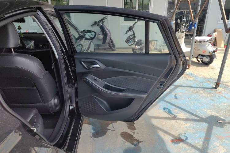 Used MG 5 2021 180 DVVT CVT Youth Luxury Edition Right Rear Door Interior