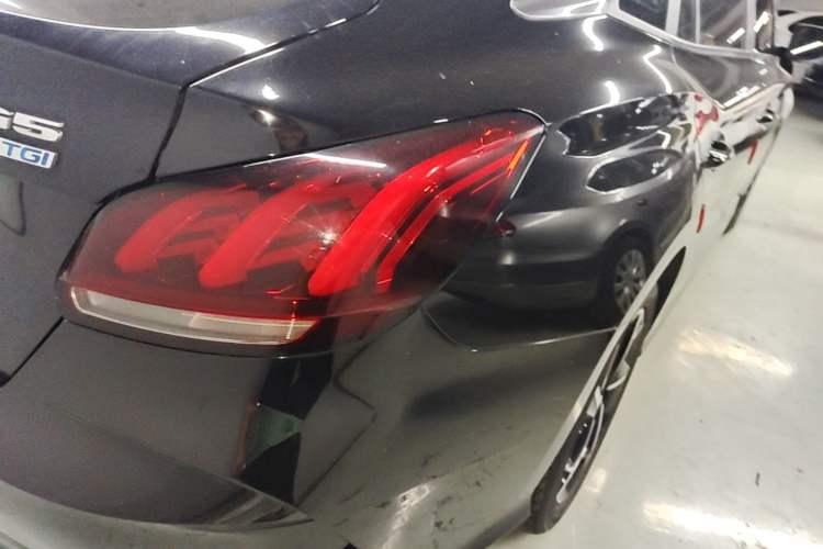 Used MG 5 2021 Revised 300TGI DCT Qingshè Luxurious Enjoyment Edition Right Rear Taillight