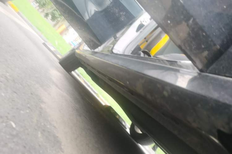 Used MG 5 2021 180 DVVT CVT Youth Luxury Edition Right Side Sill