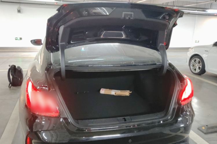 Used MG 5 2021 Revised 300TGI DCT Qingshè Luxurious Enjoyment Edition Trunk