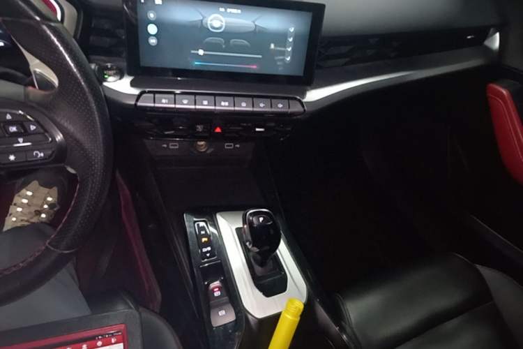 Used MG 5 2021 300TGI DCT Elegant Luxury Edition Audio And AC Panel