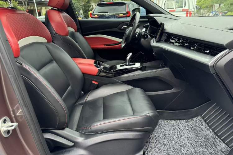 Used MG 5 2021 300TGI DCT Elegant Luxury Edition Right Front Seat