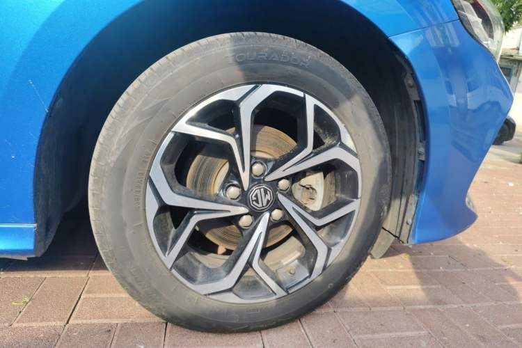 Used MG 5 2021 180 DVVT CVT Youthful Style Edition Right Front Wheel Hub