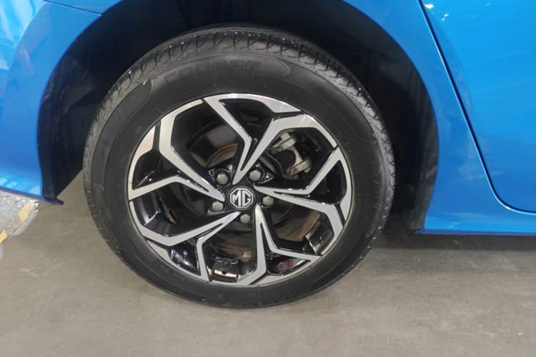 Used MG 5 2021 180 DVVT CVT Youth Luxury Edition Right Rear Wheel Hub