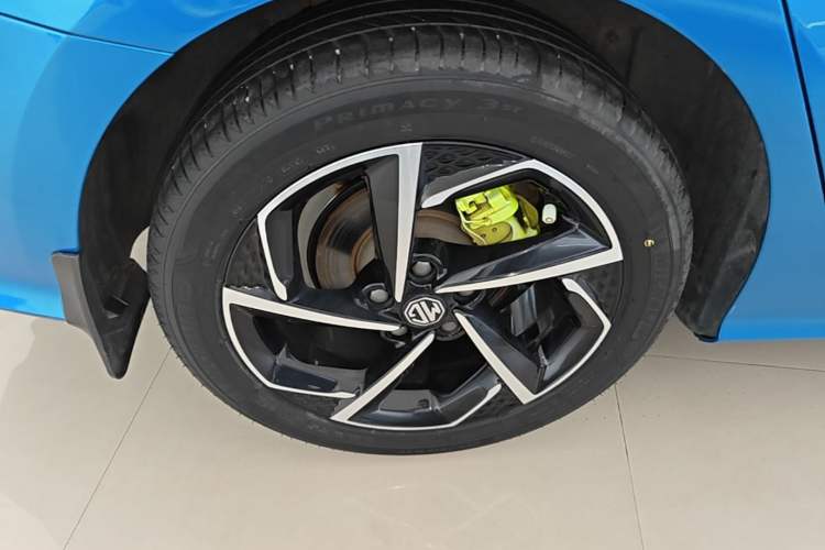 Used MG 5 2021 300TGI DCT Elegant & Trendy Edition Right Rear Wheel Hub