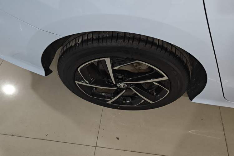 Used MG 5 2021 300TGI DCT Elegant Luxury Edition Right Rear Wheel Hub