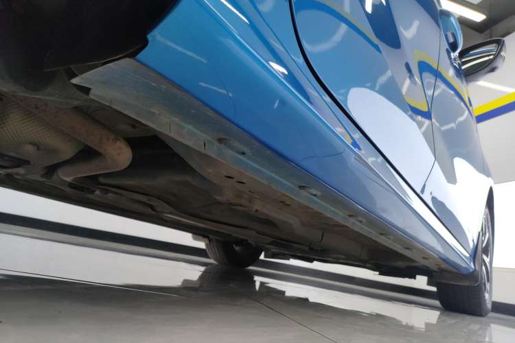 Used MG 5 2021 180 DVVT CVT Youth Luxury Edition Right Side Sill