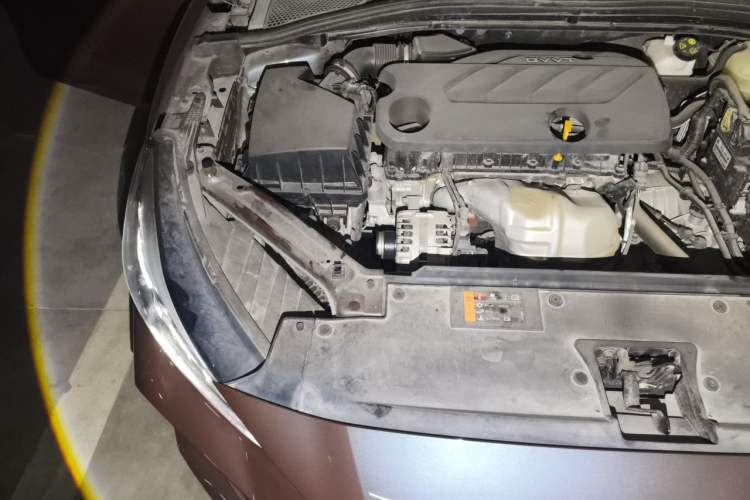Used MG 5 2021 180 DVVT CVT Youth Luxury Edition Engine Bay Right