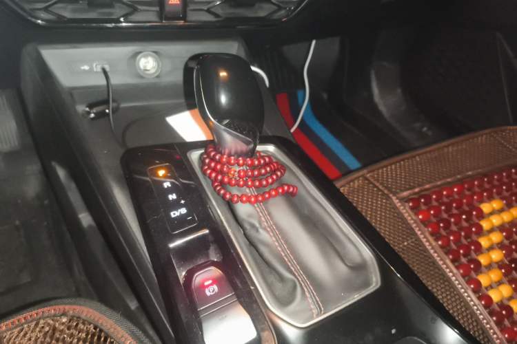 Used MG 5 2021 180 DVVT CVT Youth Luxury Edition Gear Lever