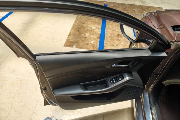 Used MG 5 2021 180 DVVT CVT Youthful Style Edition Interior 10