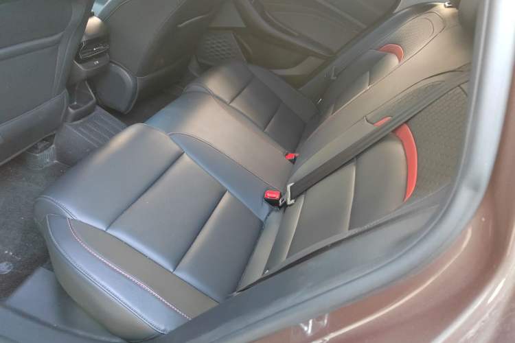 Used MG 5 2021 Revised Version 180 DVVT CVT Youth Luxury Edition Interior 4