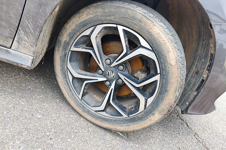 Used MG 5 2021 180 DVVT CVT Youth Luxury Edition Right Front Wheel Hub