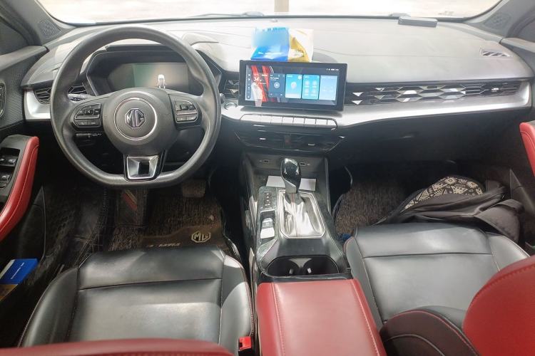 Used MG 5 2021 180 DVVT CVT Youth Luxury Edition Center Console
