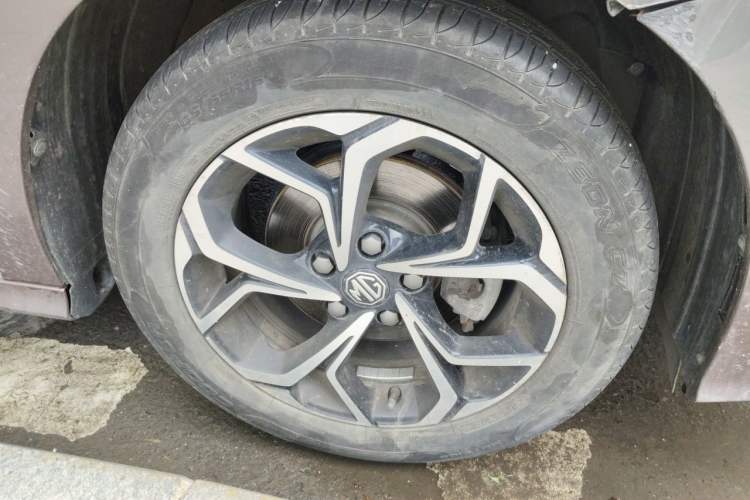 Used MG 5 2021 180 DVVT CVT Youth Luxury Edition Right Front Wheel Hub