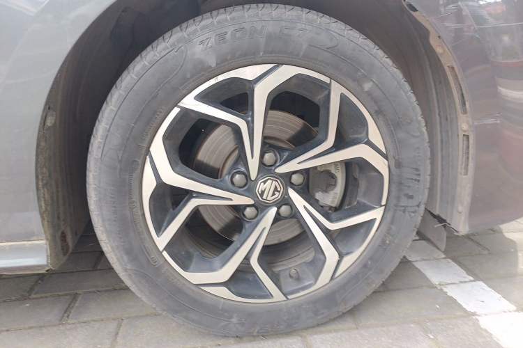 Used MG 5 2021 180 DVVT CVT Youth Luxury Edition Right Front Wheel Hub
