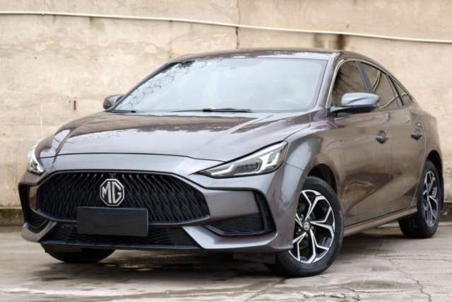 Ojetý MG 5 2021 180 DVVT CVT Youth Luxury Edition