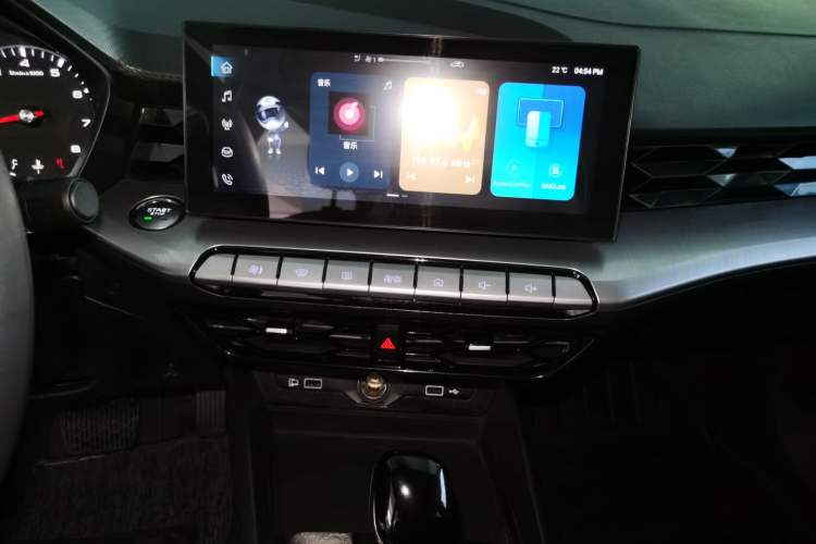 Used MG 5 2021 Revised Version 180 DVVT CVT Youth Luxury Edition Audio And AC Panel