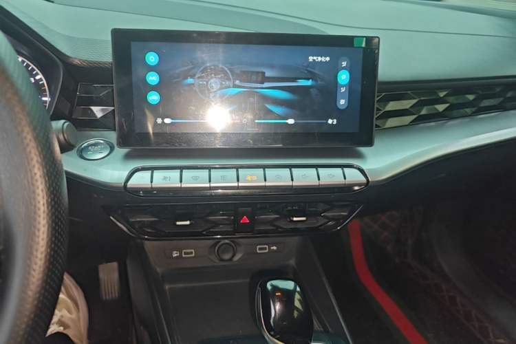 Used MG 5 2021 180 DVVT CVT Youthful Style Edition Audio And AC Panel
