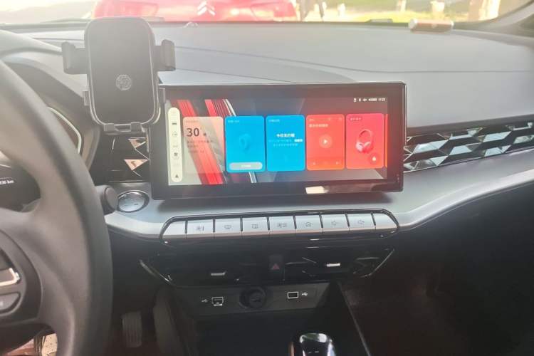 Used MG 5 2021 180 DVVT CVT Youth Luxury Edition Audio And AC Panel