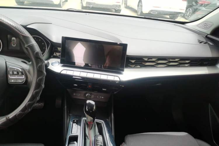 Used MG 5 2021 180 DVVT CVT Youthful Style Edition Audio And AC Panel