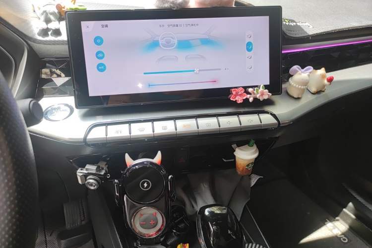 Used MG 5 2021 180 DVVT CVT Youth Luxury Edition Audio And AC Panel