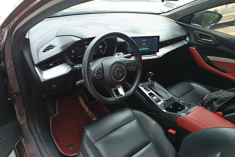 Used MG 5 2021 Revised Version 180 DVVT CVT Youth Luxury Edition Center Console