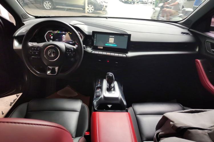 Used MG 5 2021 300TGI DCT Elegant Luxury Edition Center Console