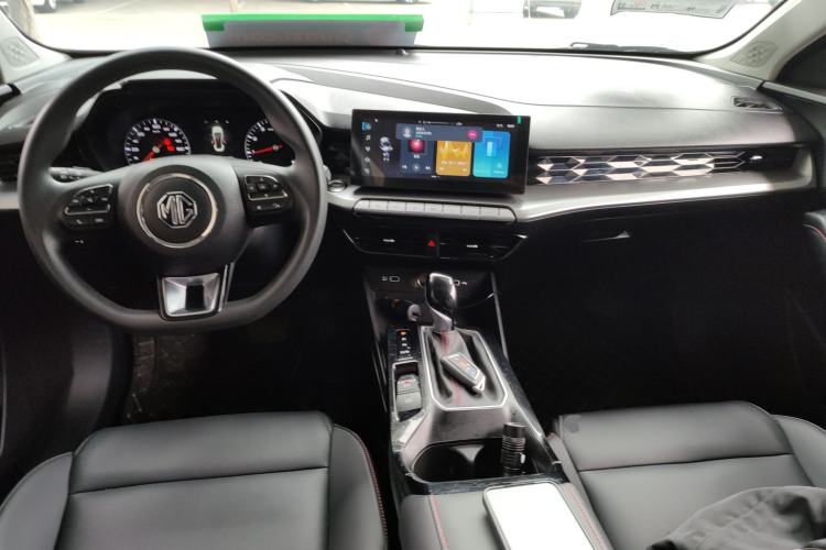Used MG 5 2021 Revised Version 180 DVVT CVT Youth Luxury Edition Center Console