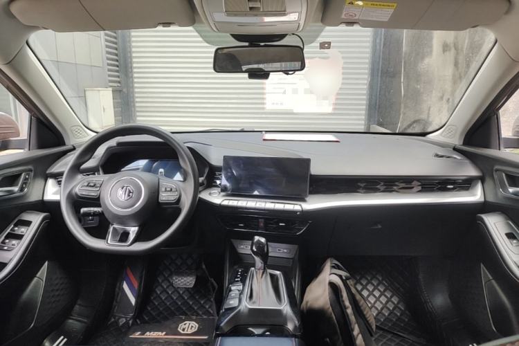 Used MG 5 2021 180 DVVT CVT Youth Luxury Edition Center Console