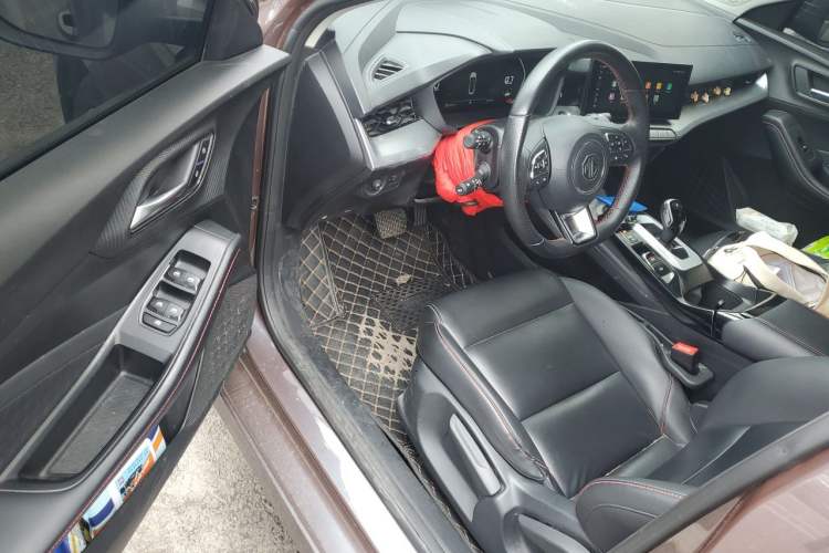 Used MG 5 2021 Revised 300TGI DCT Qingshè Luxurious Enjoyment Edition Driver Seat