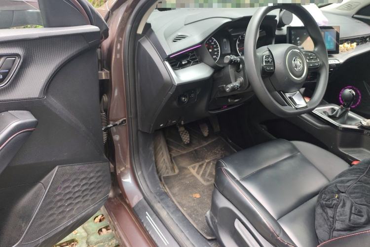 Used MG 5 2021 180 DVVT Manual Youth Luxury Edition Driver Seat