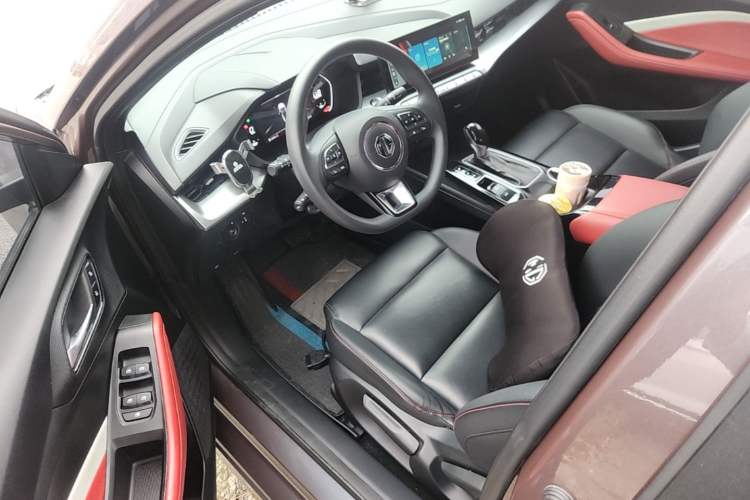 Used MG 5 2021 180 DVVT CVT Youth Luxury Edition Driver Seat