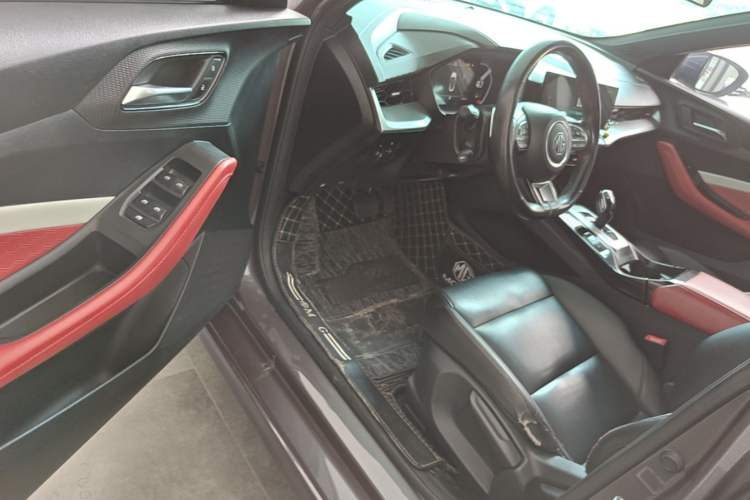 Used MG 5 2021 Revised 300TGI DCT Qingshè Luxurious Enjoyment Edition Driver Seat
