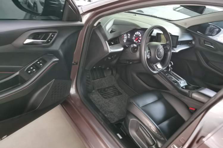 Used MG 5 2021 Revised Version 180 DVVT CVT Youth Luxury Edition Driver Seat