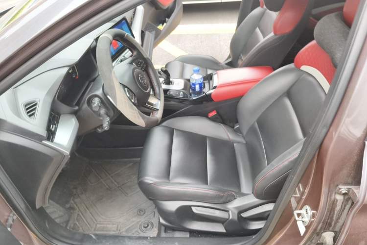 Used MG 5 2021 Revised 300TGI DCT Qingshè Luxurious Enjoyment Edition Driver Seat