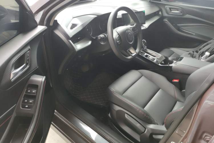 Used MG 5 2021 Revised Version 180 DVVT CVT Youth Luxury Edition Driver Seat