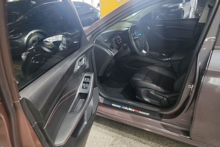 Used MG 5 2021 180 DVVT CVT Youth Luxury Edition Driver Seat