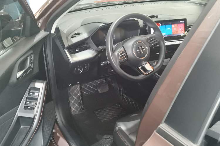 Used MG 5 2021 Revised Version 180 DVVT CVT Youth Luxury Edition Driver Seat