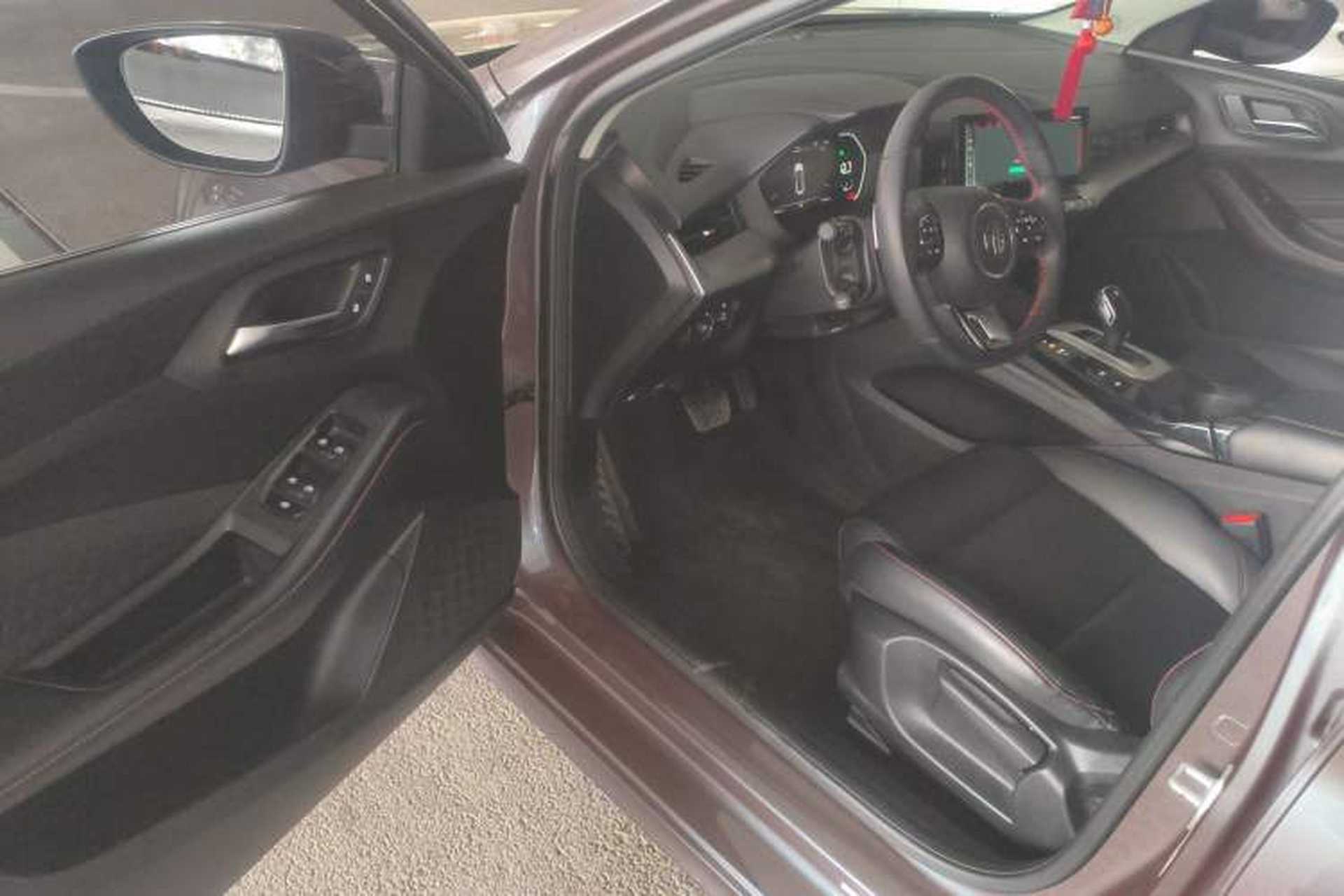 Used MG 5 2021 Revised 300TGI DCT Qingshè Luxurious Enjoyment Edition Driver Seat