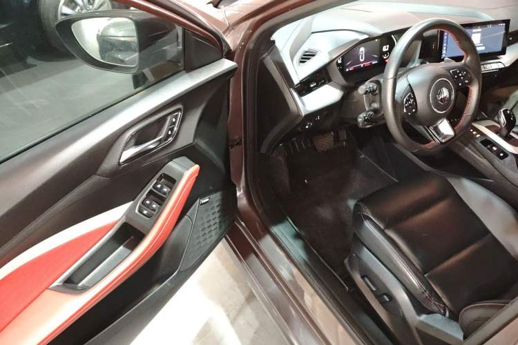 Used MG 5 2021 Revised 300TGI DCT Elegant Luxury Flagship Edition Driver Seat