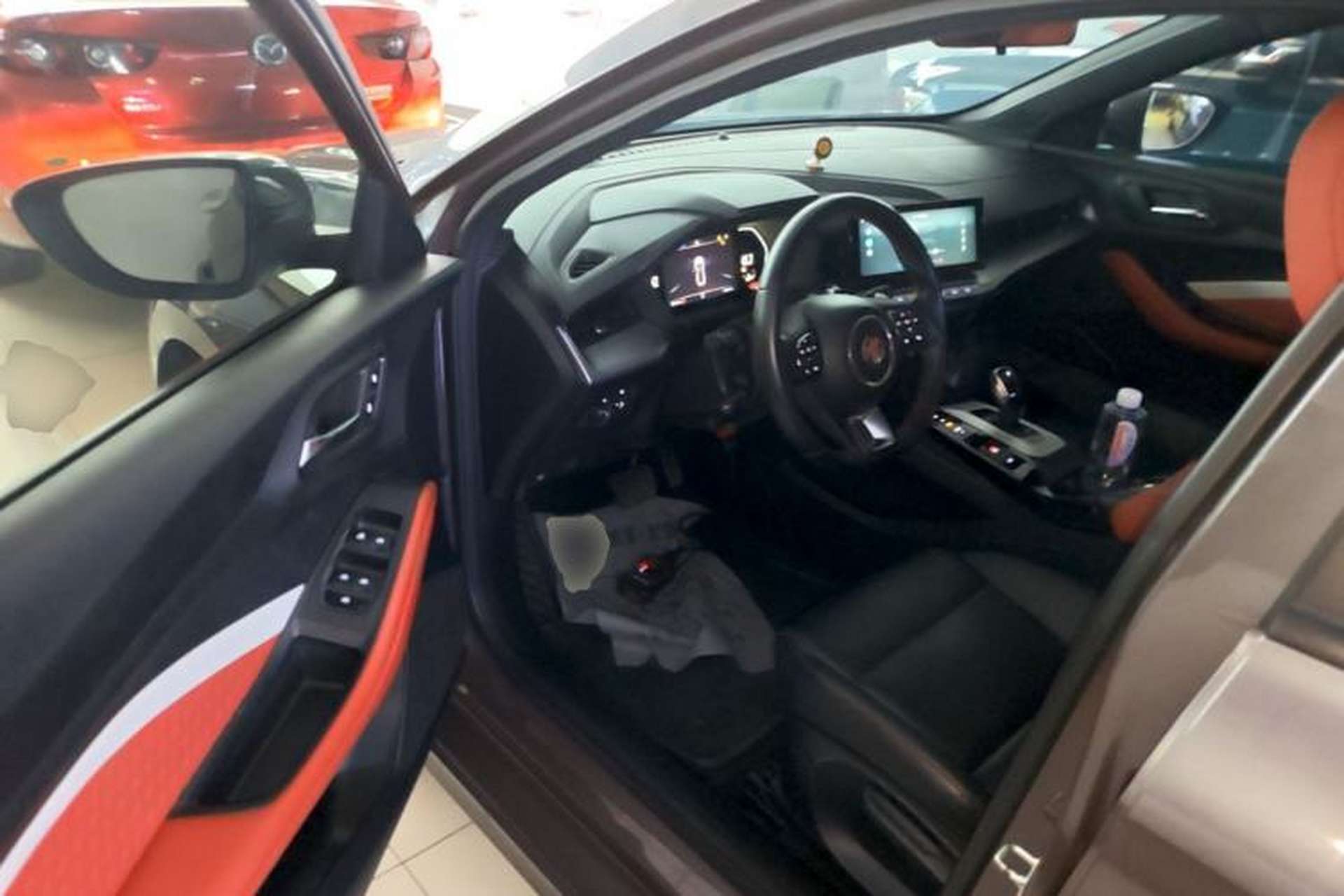 Used MG 5 2021 Revised 300TGI DCT Qingshè Luxurious Enjoyment Edition Driver Seat