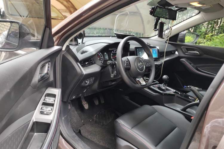 Used MG 5 2021 180 DVVT Manual Youth Luxury Edition Driver Seat